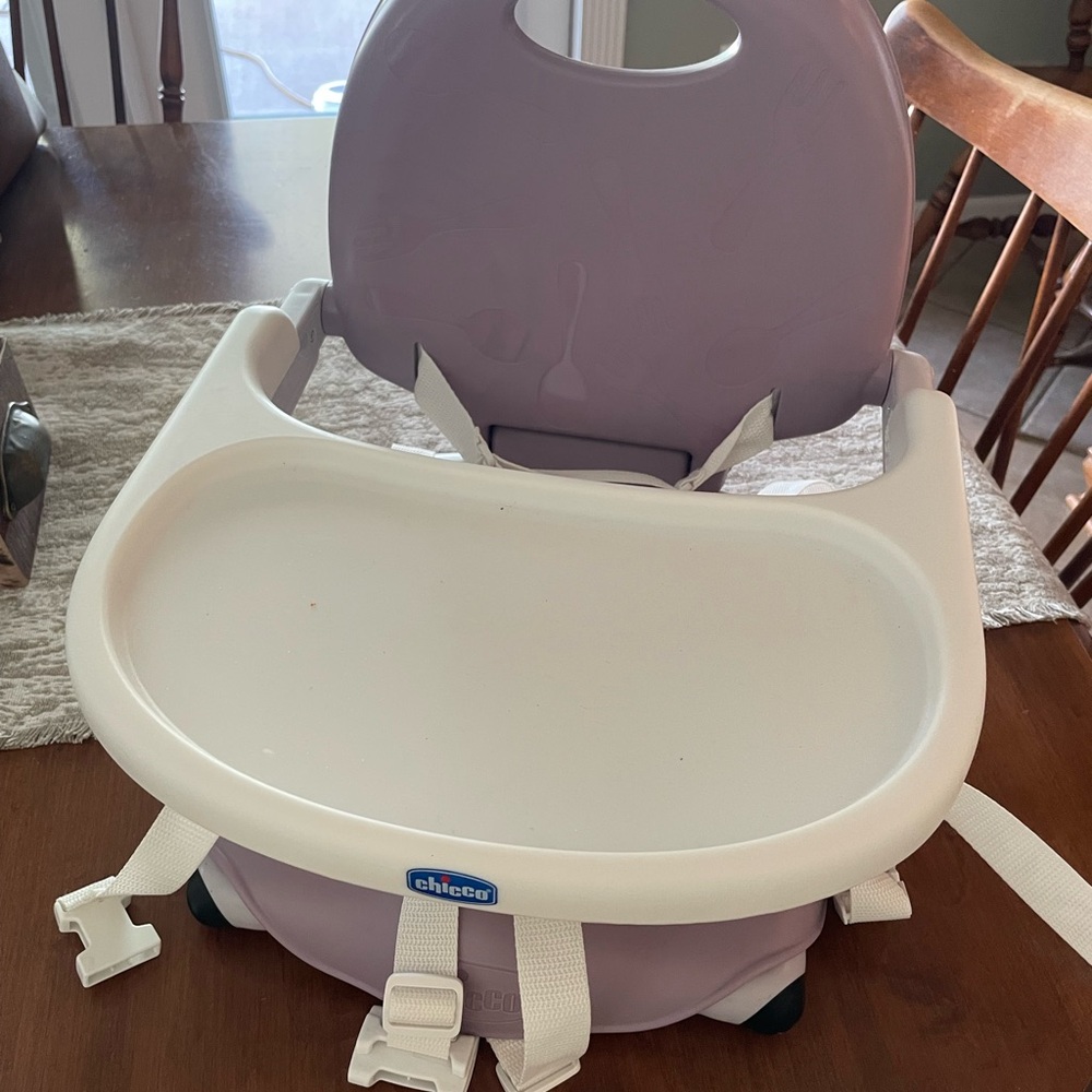 Chicco Purple Booster Seat with Tray